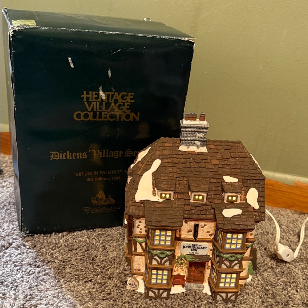 Department 56 Sir John Falstaff Inn Dickens Village - Retired